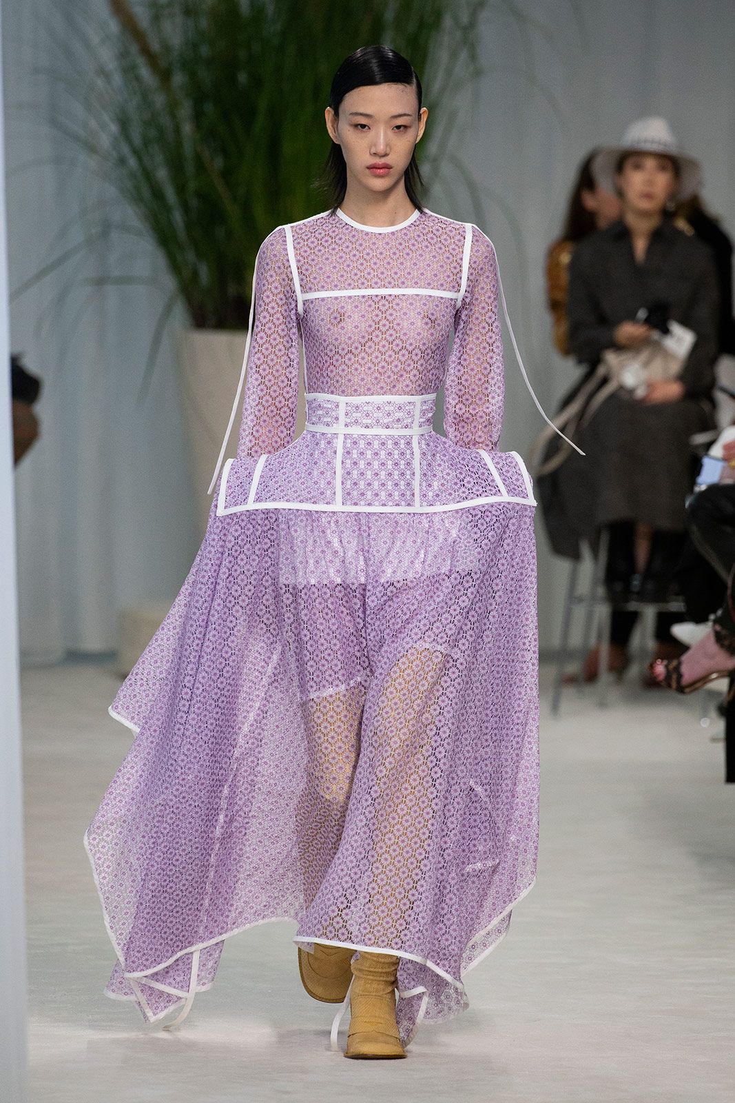 Loewe Women S S20 Look 22.jpg