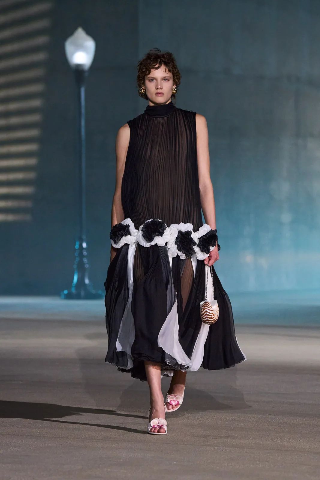 metal-jonathan-anderson-takes-over-la-for-his-cruise-2026-debut-collection-04.webp