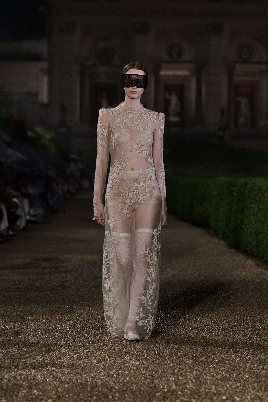 DIOR-CRUISE-26_6.jpg