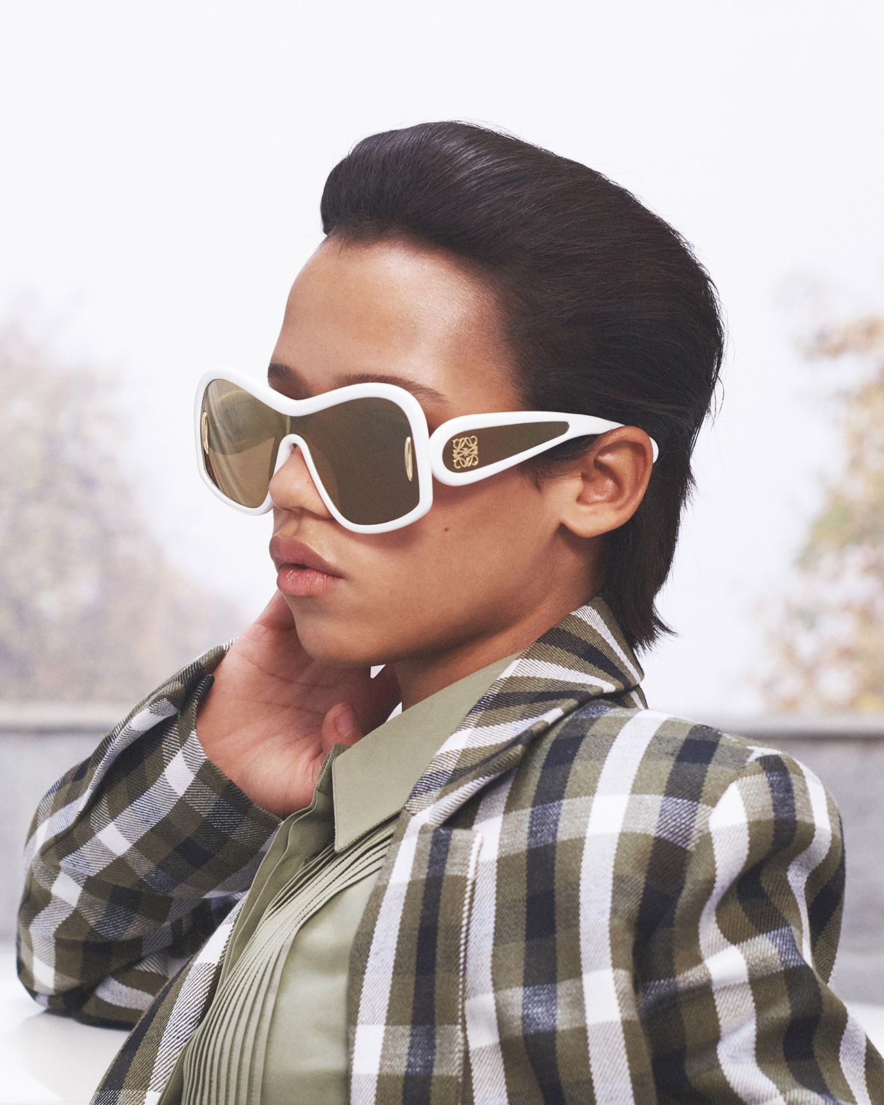 LOEWE_SS24_DAVID_SIMS_CAMPAIGN_TAYLOR_RUSSEL_RGB_CROPPED_4x5_035_0012_R_v2B.jpg