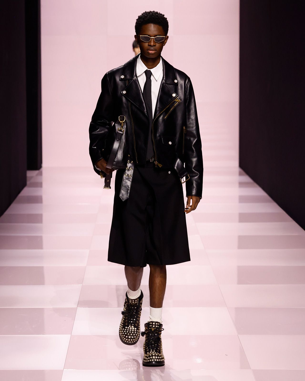LOUIS-VUITTON-MENrsquo;S-FALL-WINTER-2025-SHOW-LOOK-83.jpg