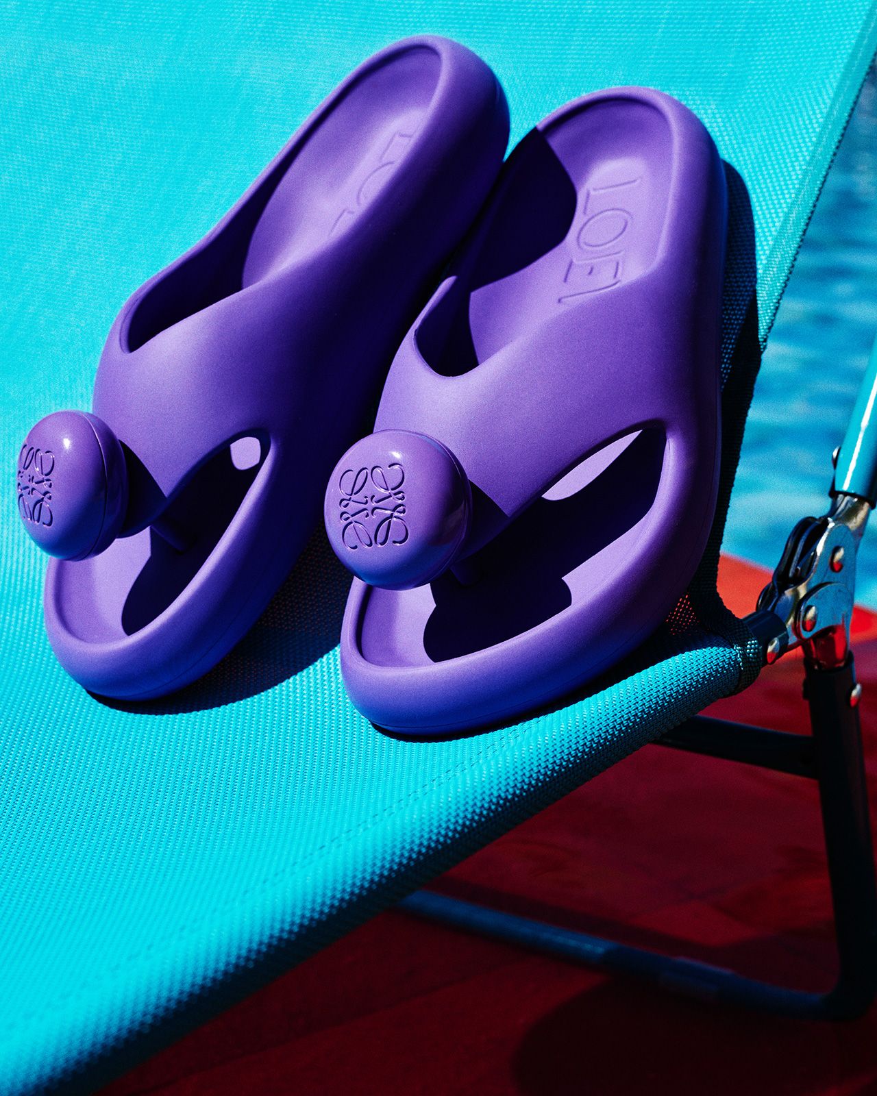 Loewe F W23 Paulas Ibiza Gray Sorrenti Campaign 20.jpg