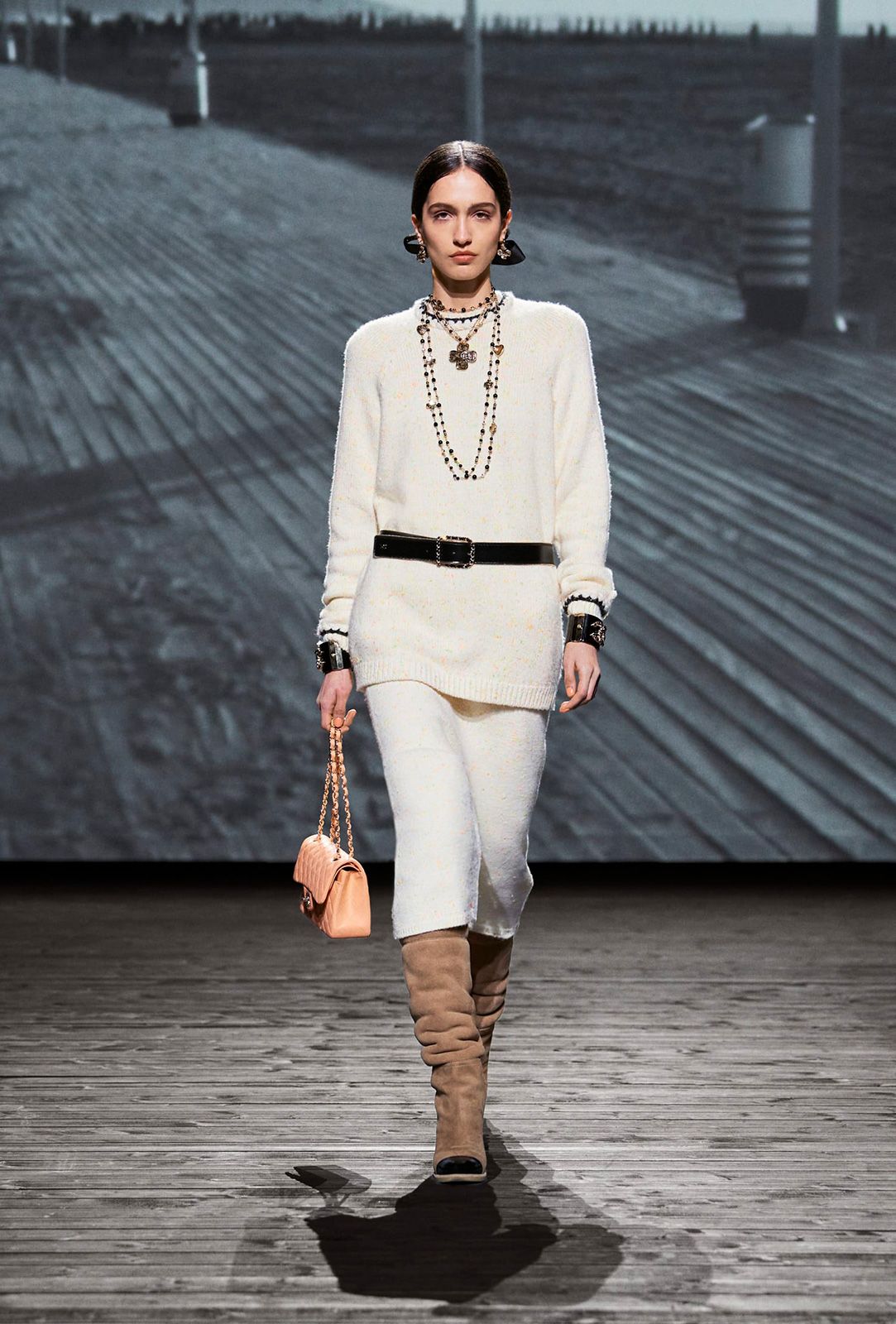 Chanel-FW-2024_19.jpg