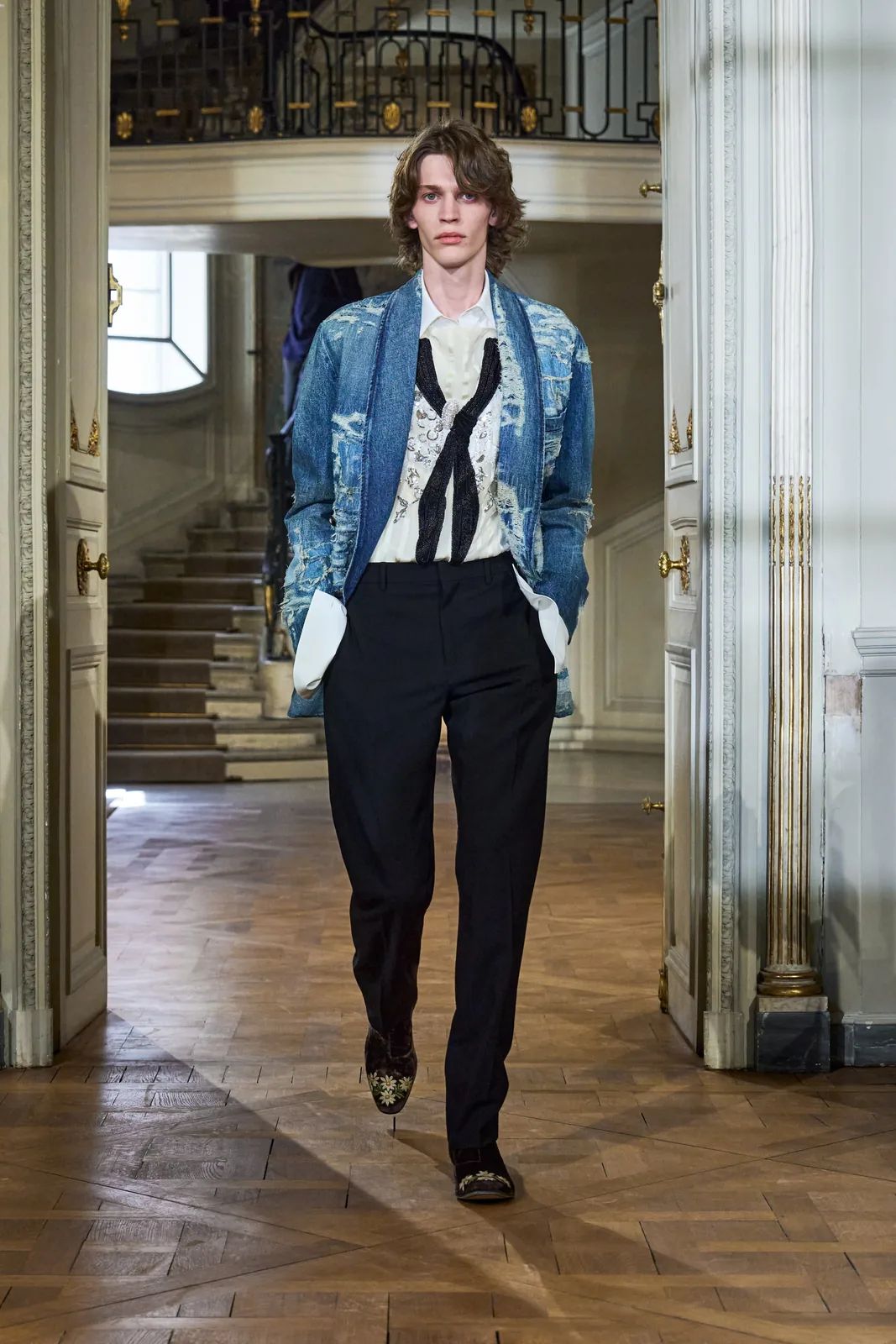 metal-dior-s-s-2027-menswear-05.webp