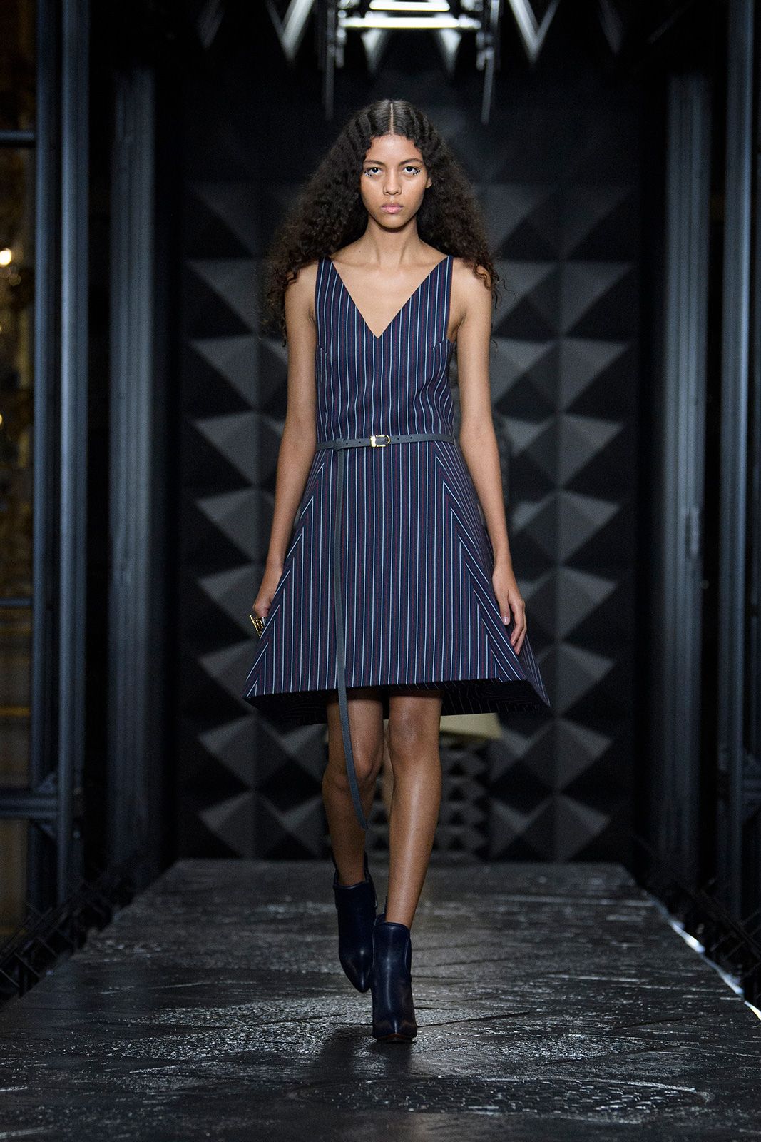 Louis Vuitton F W2324 Look 18.jpg