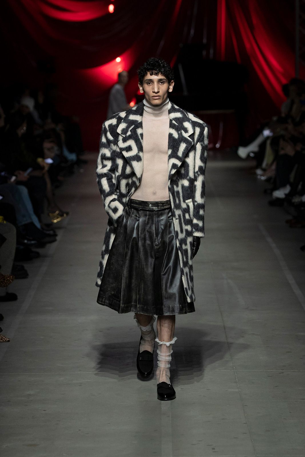 GCDS_013_FW24.jpg
