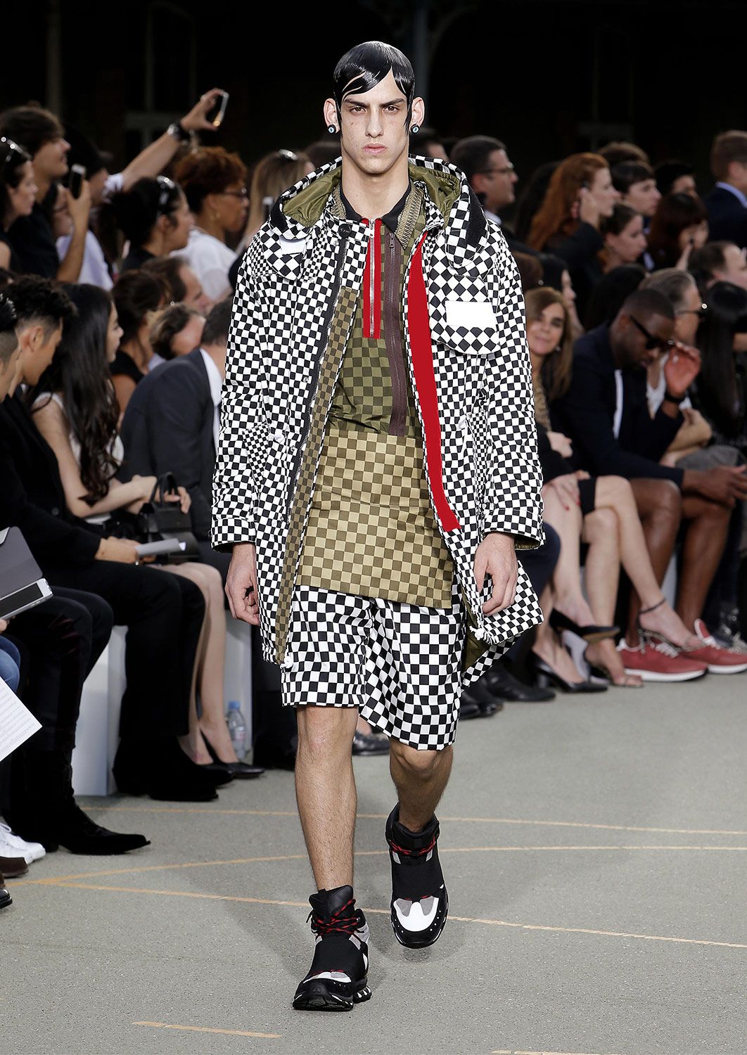 Givenchy S S17 Metalmagazine 20.jpg