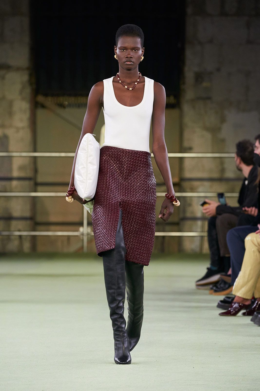 Bottega Veneta W22 050.jpg