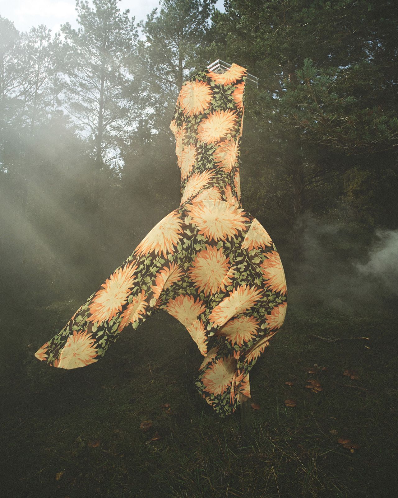 LOEWE_SS25_DAVID_SIMS_CAMPAIGN_14.jpg
