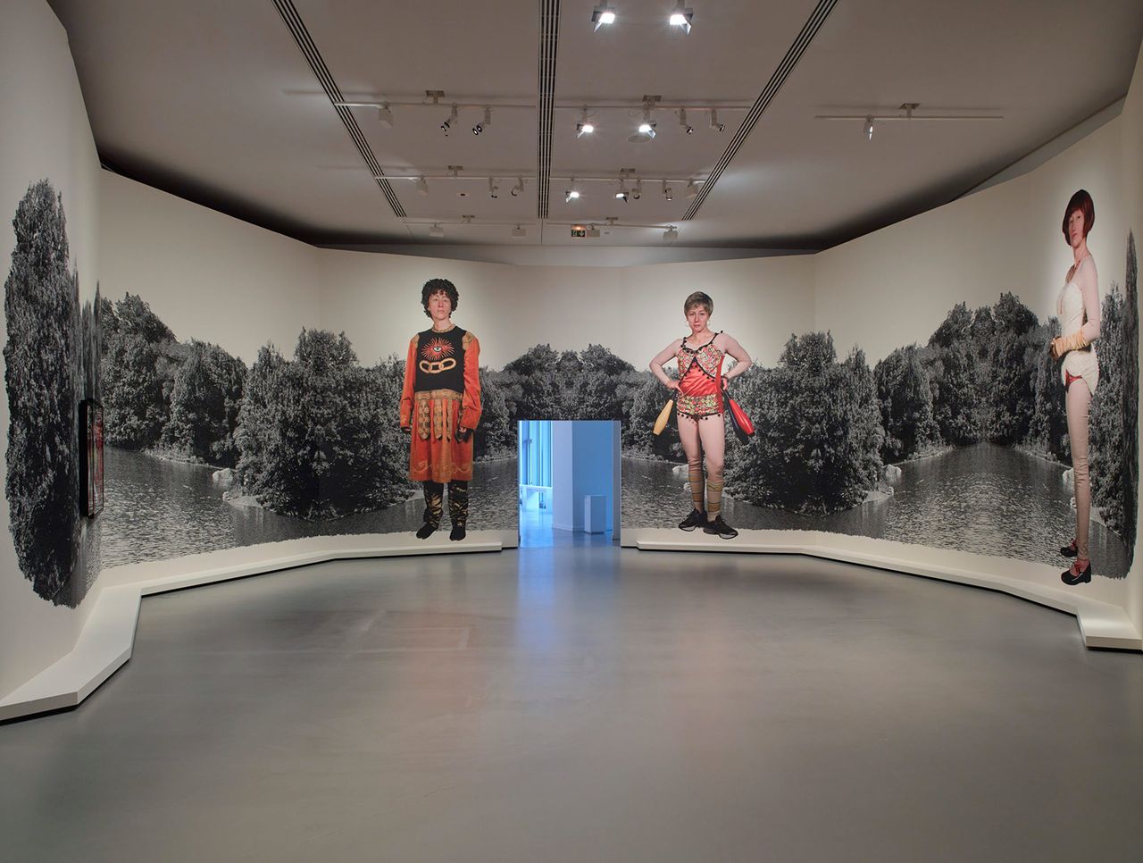 Vue Dinstallation De Lexposition Cindy Sherman Metalmagazine 10.jpg