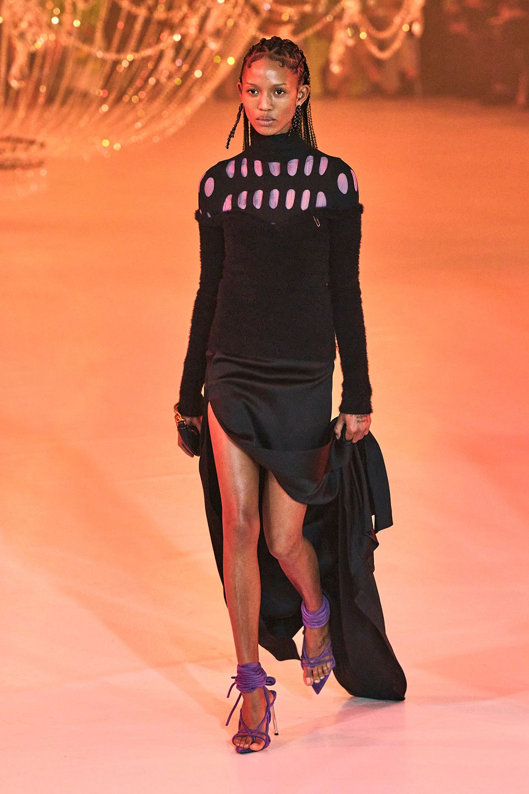 Off White Fall 2022 Ready to Wear Paris 4.jpg