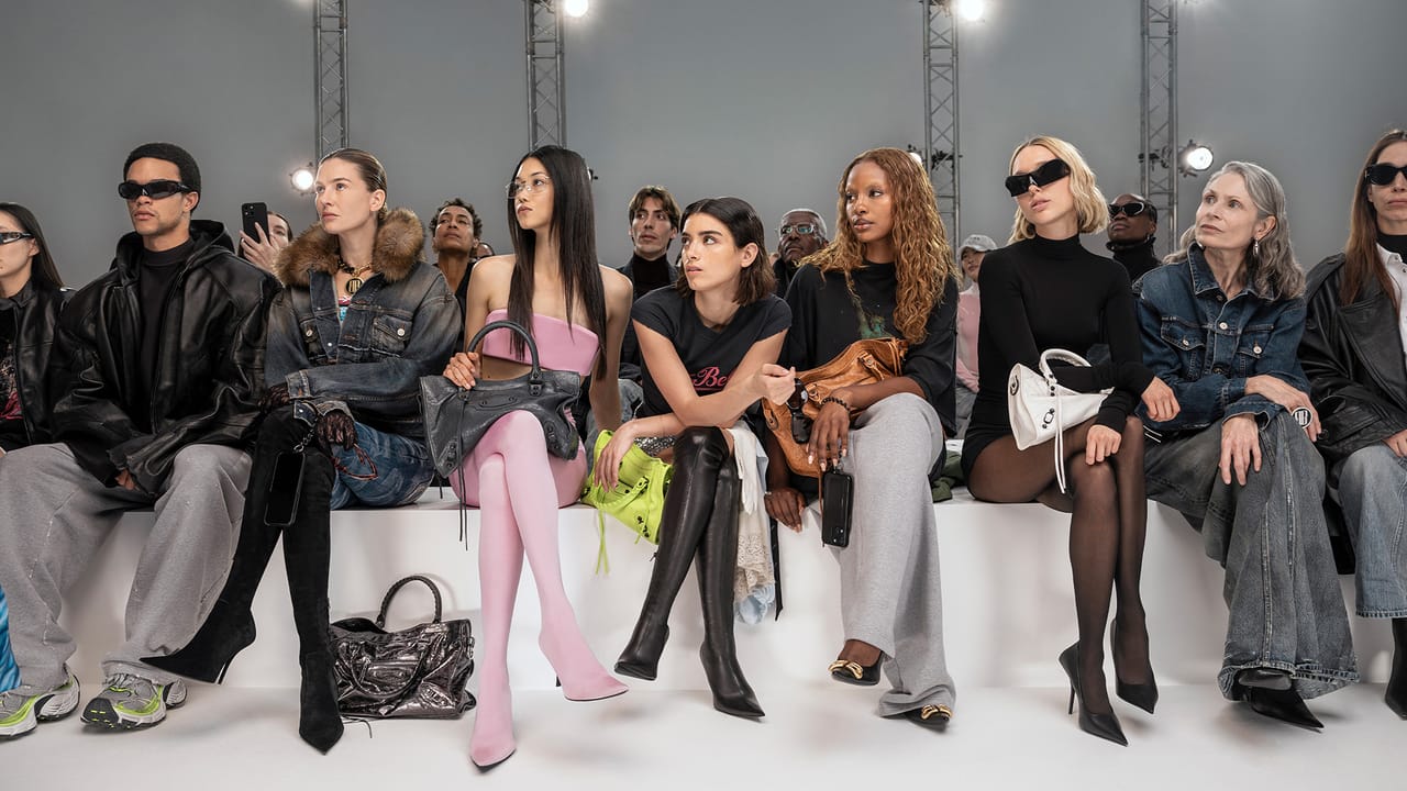 BALENCIAGA-LE-CITY-BAG-CAMPAIGN-IMAGE-2.jpg
