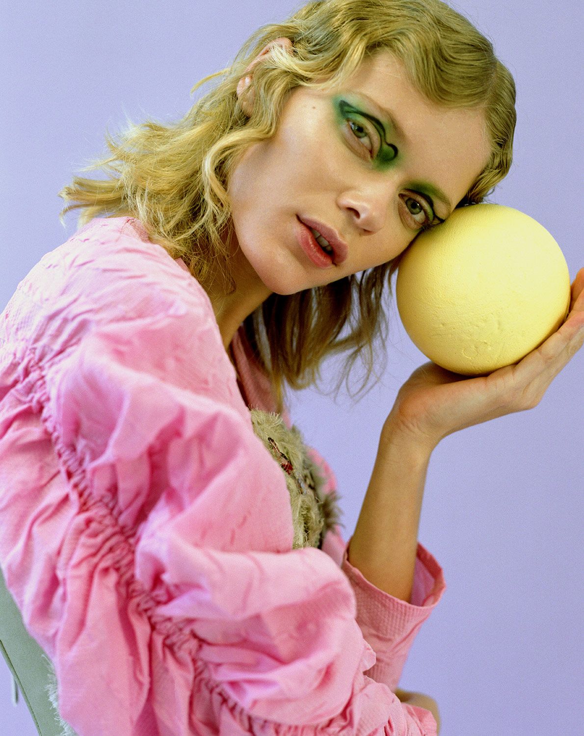 Lucie Rox Triadic Metalmagazine 6.jpg