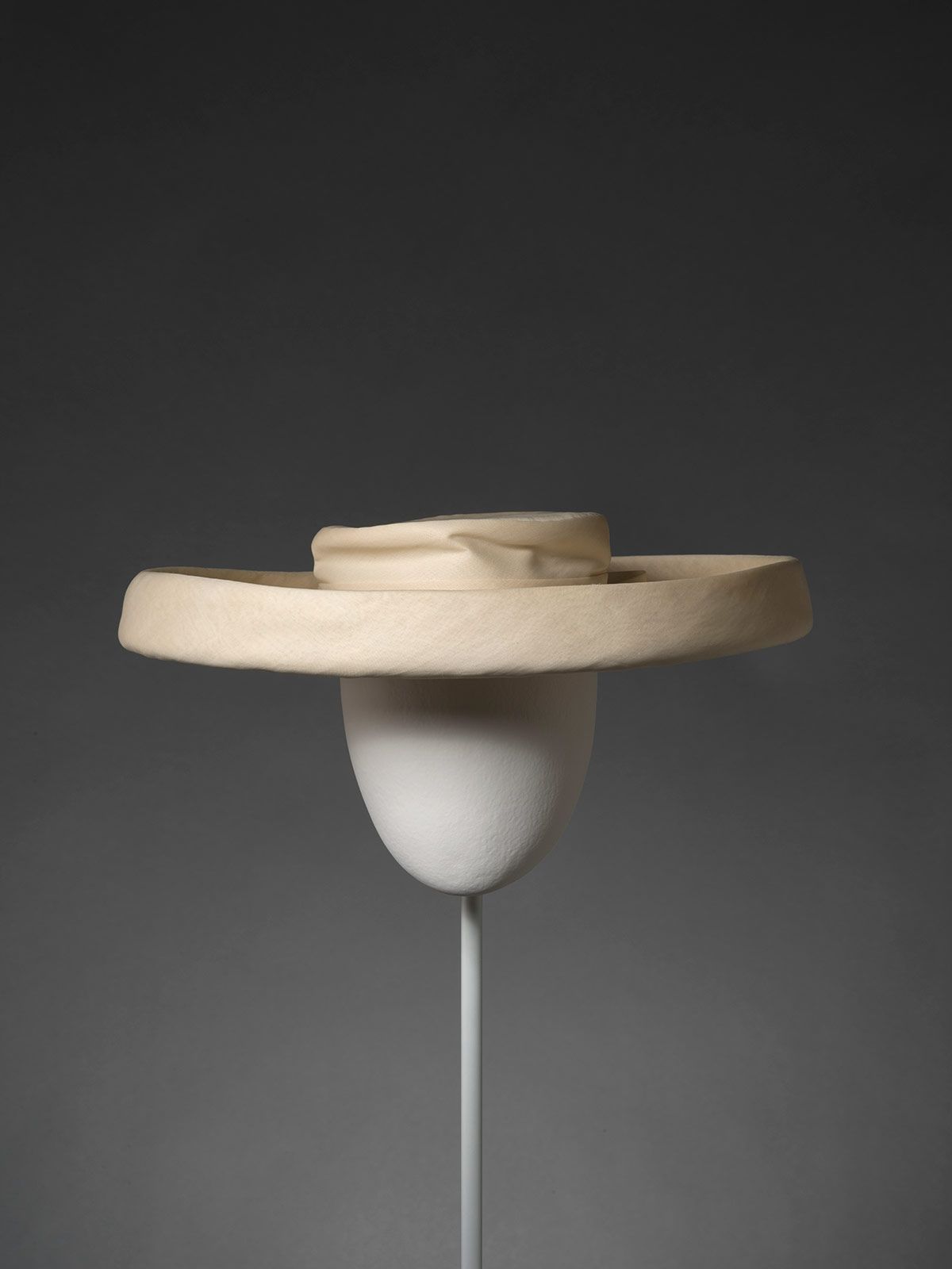 Balenciaga Laeleganciadelsombrero Metalmagazine 10.jpg