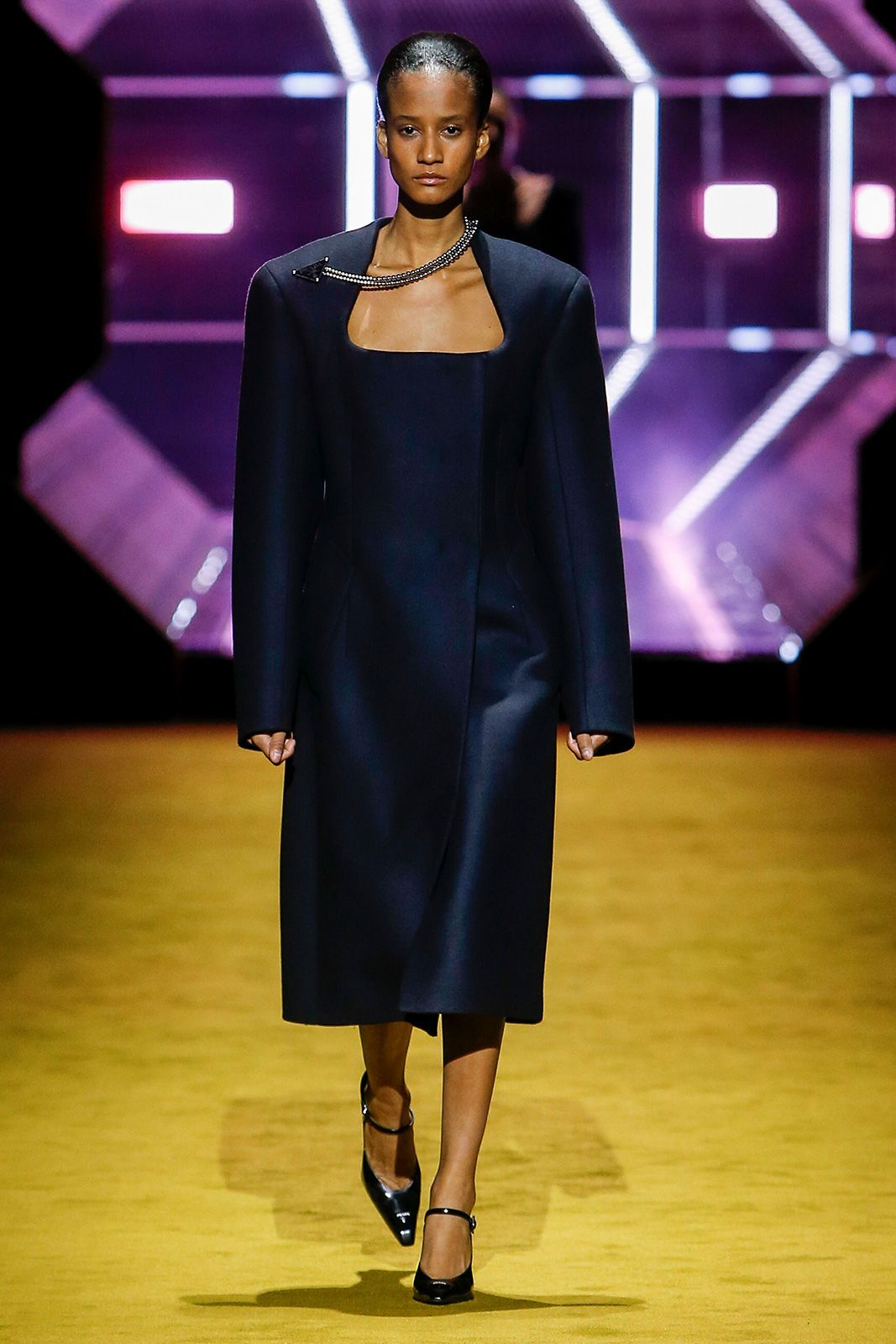 07 Prada Donna F W22.jpg