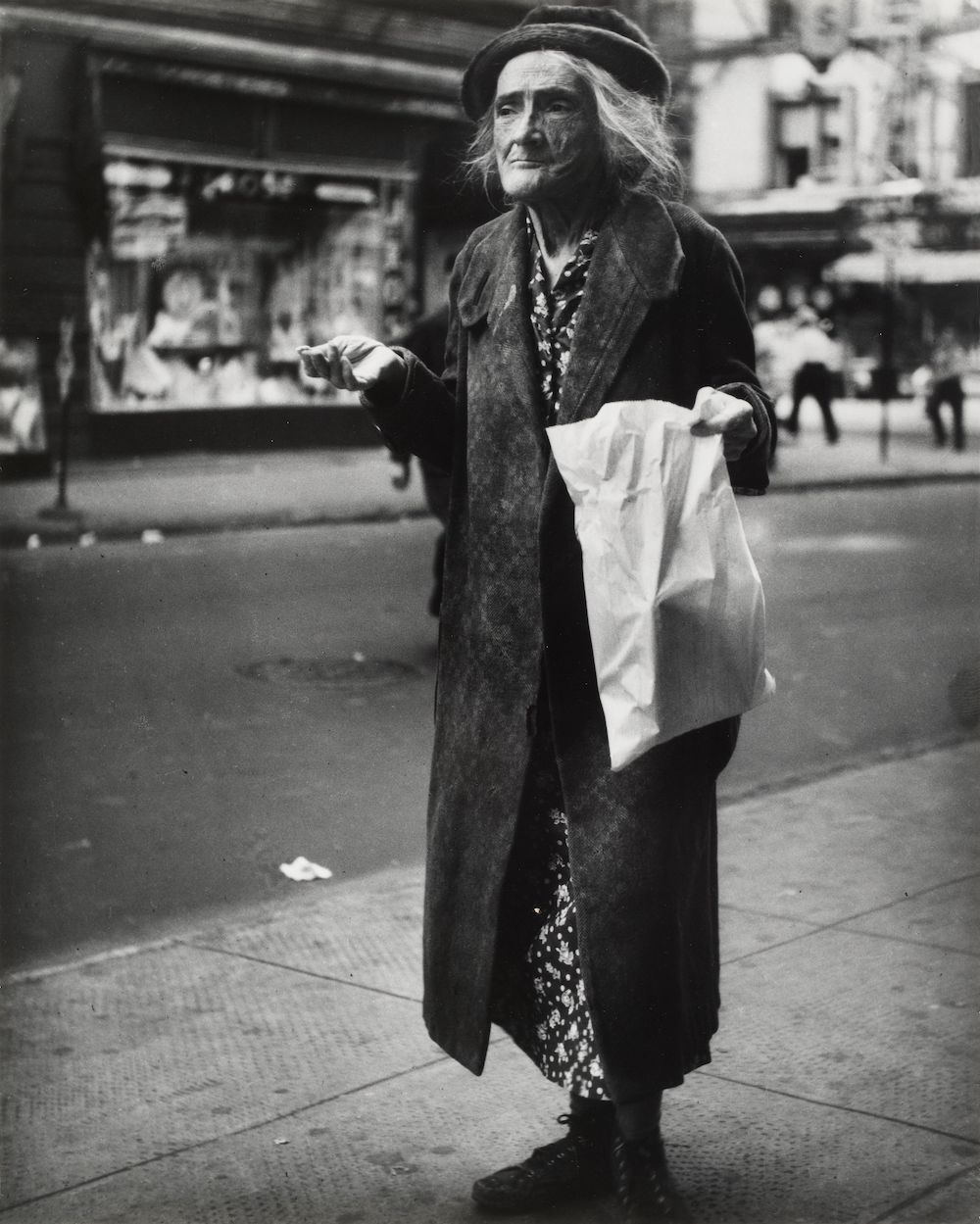 Lisette Model I Lower East Side Nova York Depressio I C 1950 Centre Pompidou Paris Musee National D Art Moderne C.jpg