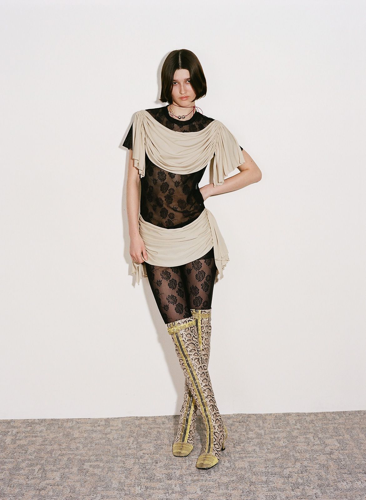 Anne Isabella Metalmagazine 16.jpg
