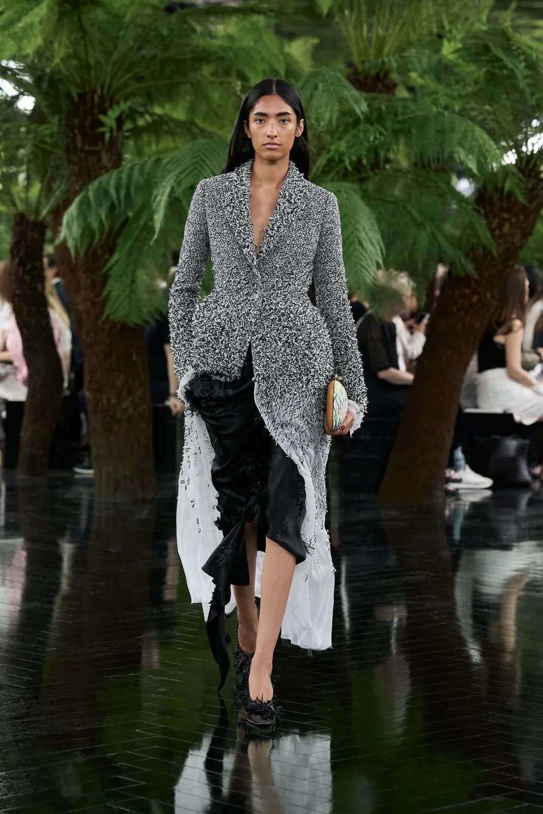 metal-dior-haute-couture-f-w-2026-27.webp