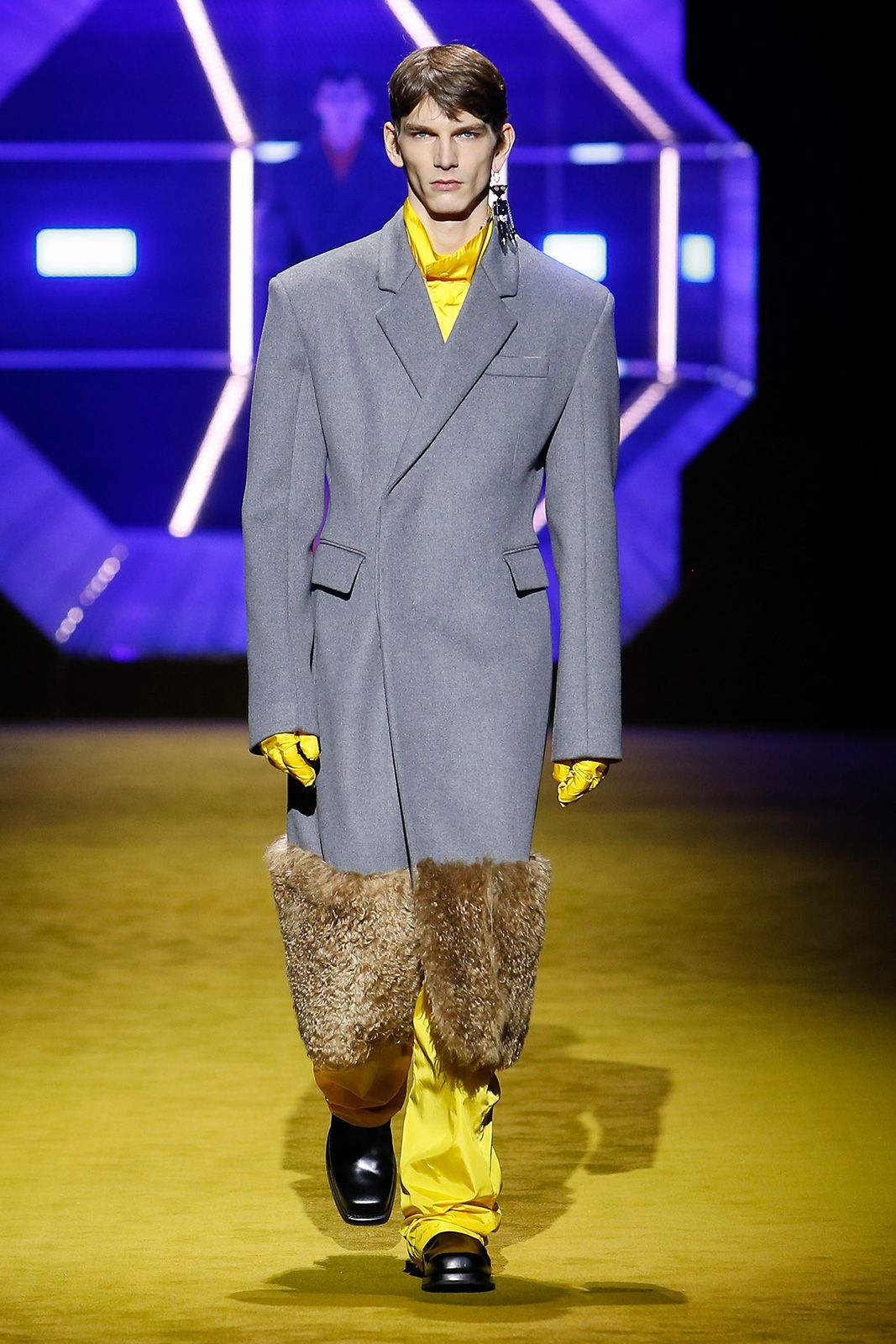 Prada Uomo F W22 Look15.jpg