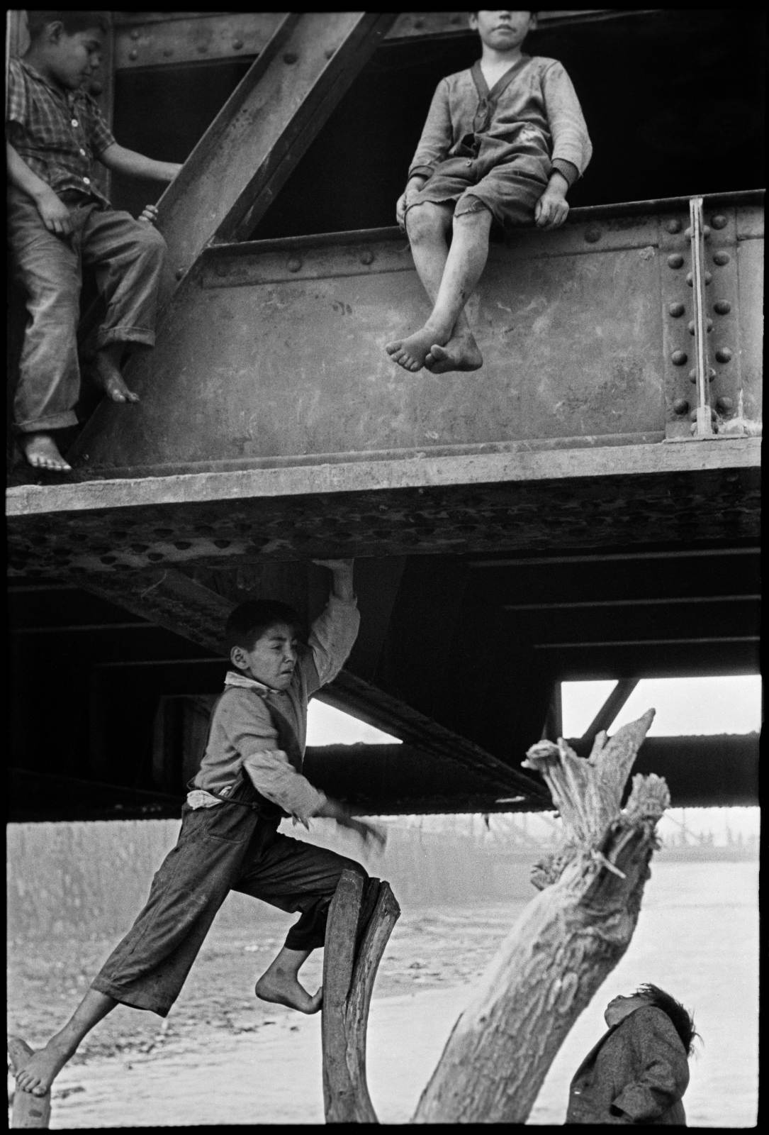 Sergio-Larrain_El-vagabundo-de-Valparaiso_1.jpg