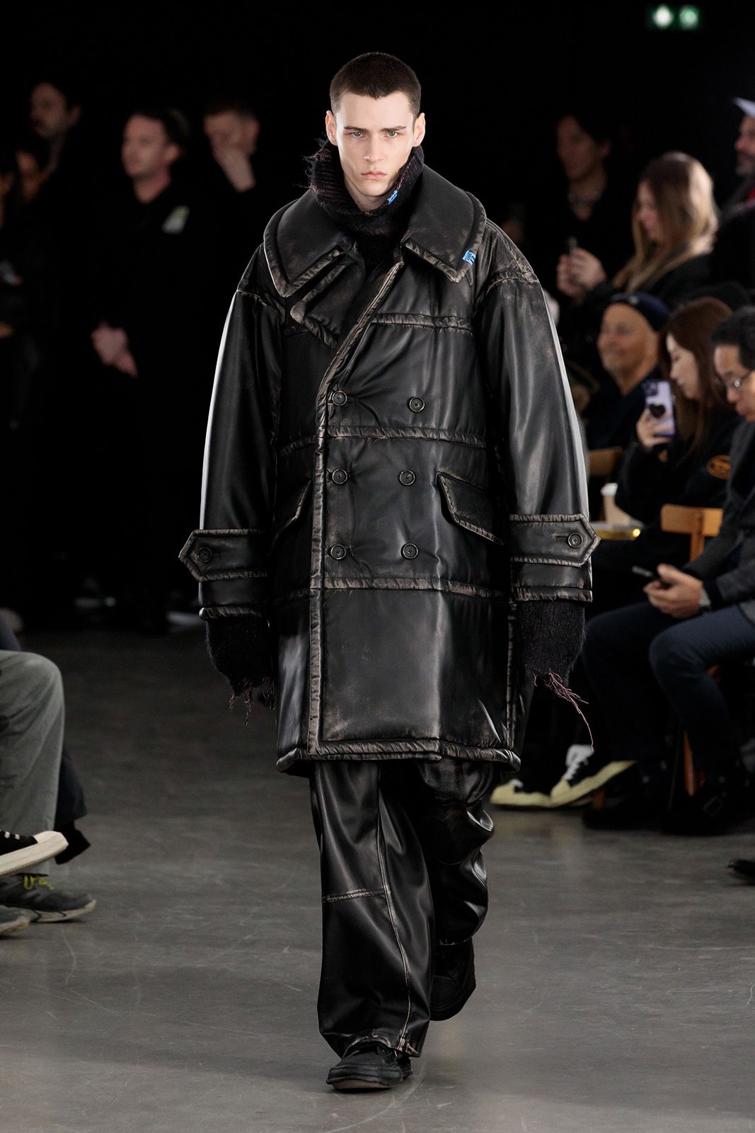 Maison Mihara Yasuhiro F W 2023 59.jpg