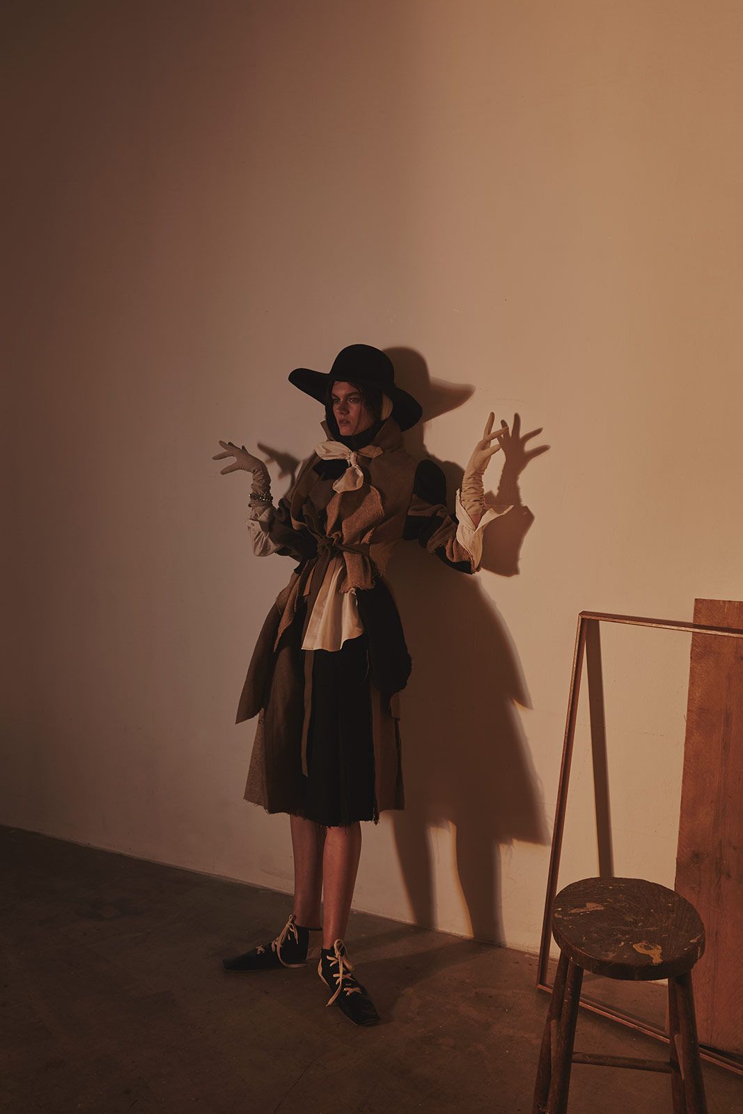 Esther Bellepoque Metalmagazine 11 .jpg