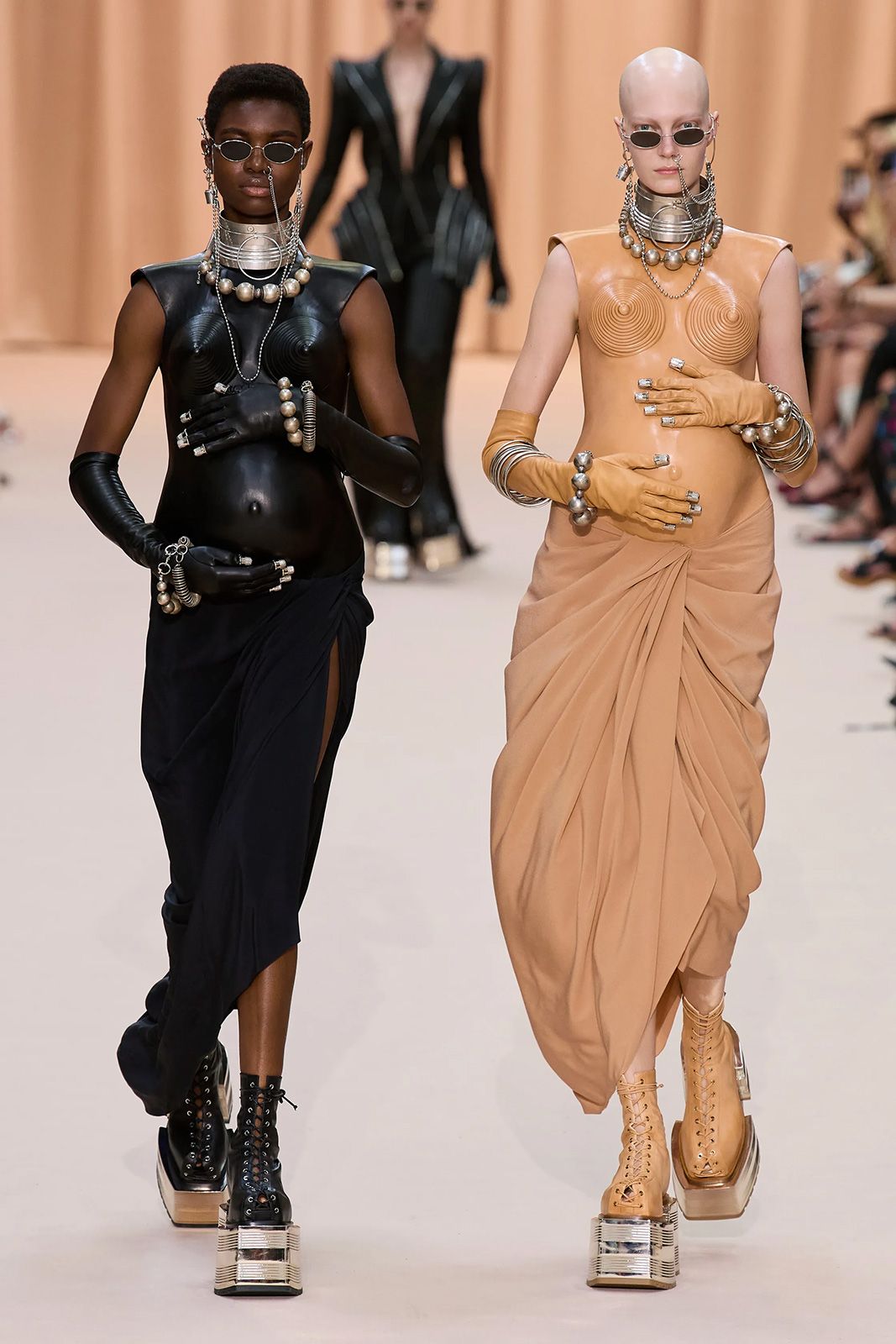 00027 Jean Paul Gaultier Fall 2022 Couture Credit Gorunway.jpg