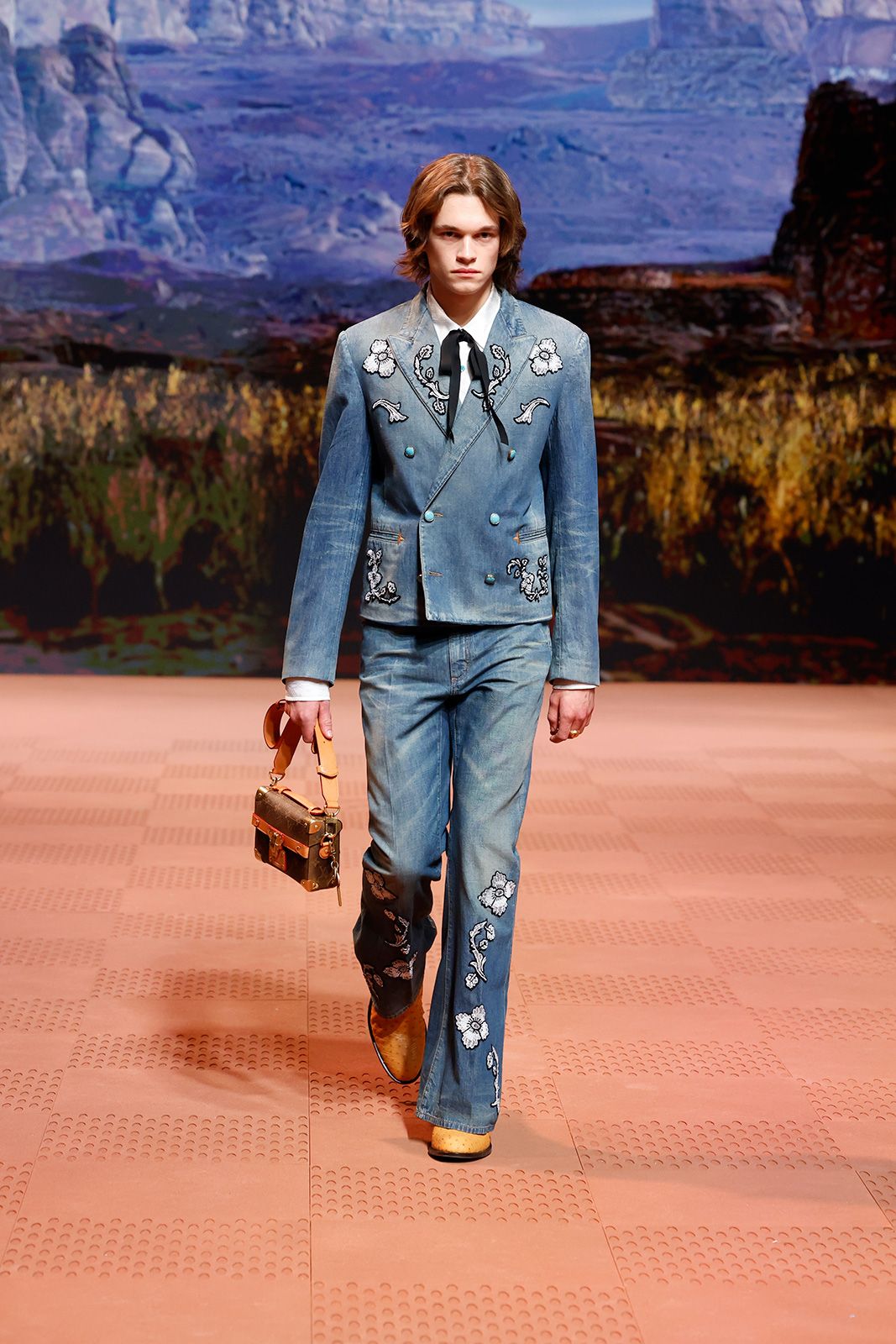 LOUIS_VUITTON_MENS_FALL_WINTER_2024_10.jpg