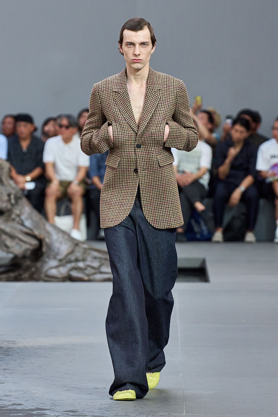 Loewe S S 2024 10.jpg