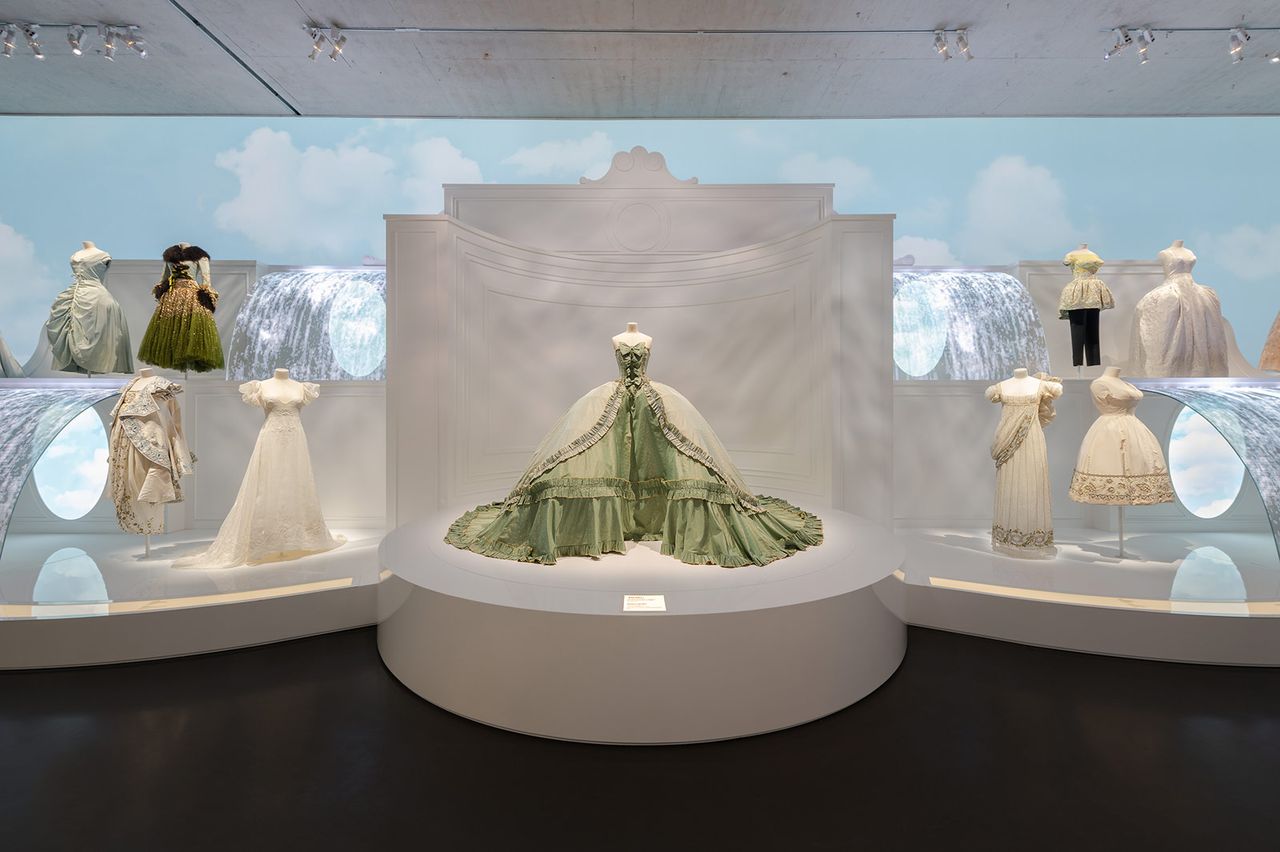 Dior Designers of Dreams Exhibition 2021 Metalmagazine 14.jpg