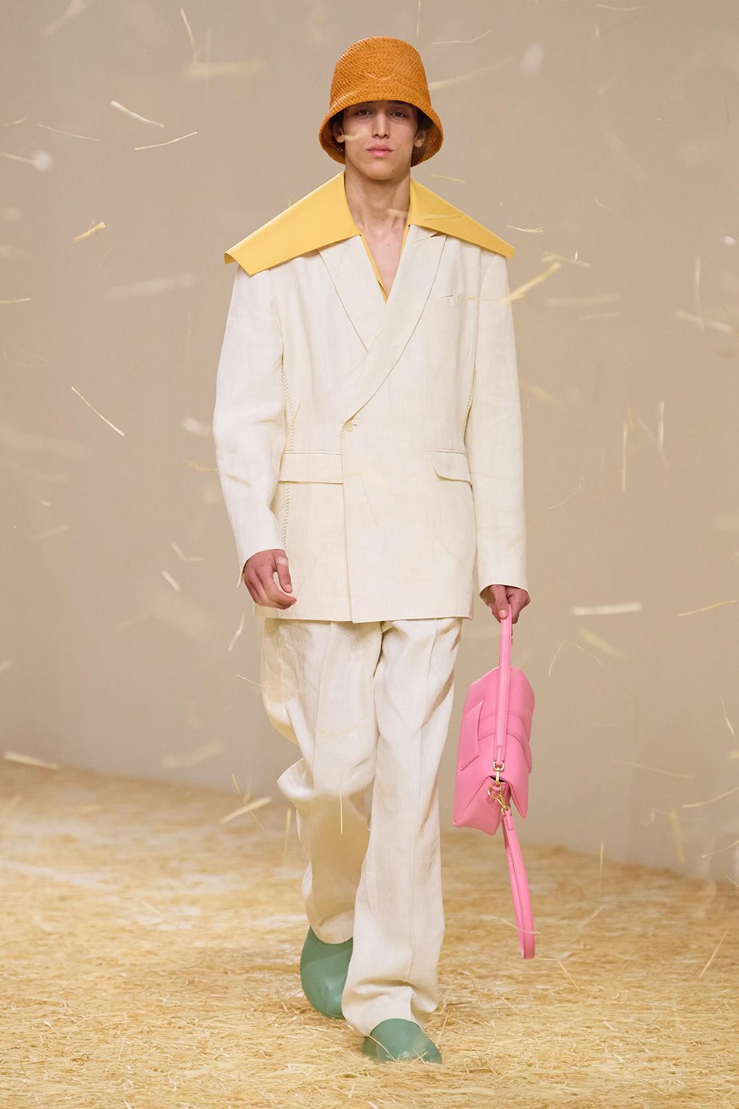 00021 Jacquemus Spring 2023 Ready to Wear Credit Gorunway.jpg
