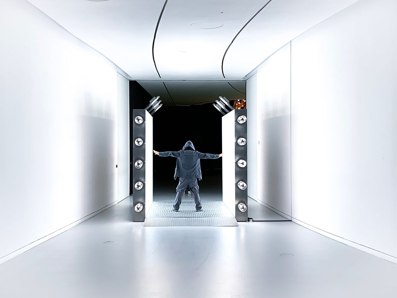 Metal Carsten Hoeller Low2 Light Corridor.jpg