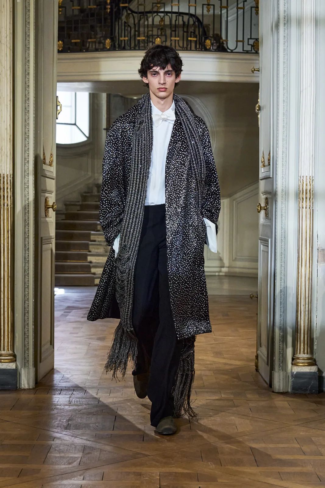metal-dior-s-s-2027-menswear-09.webp