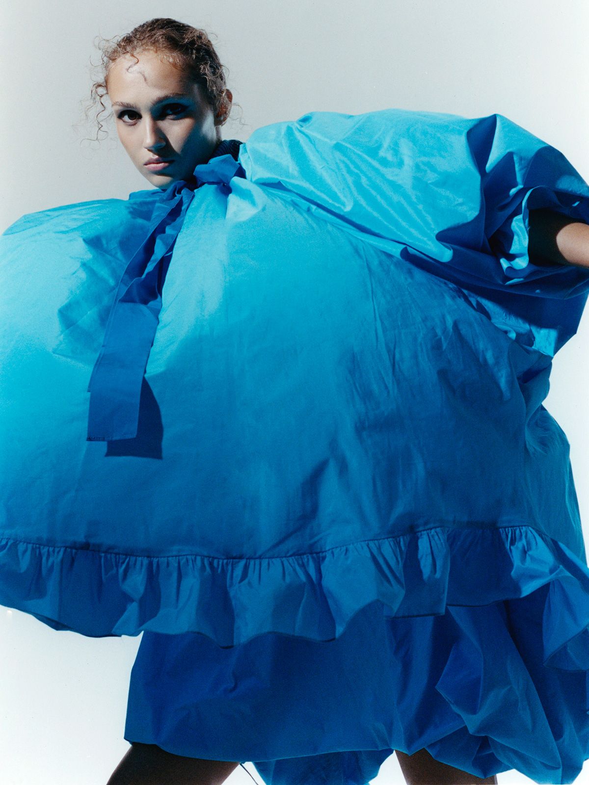 Lola Banet Metalmagazine 10.jpg