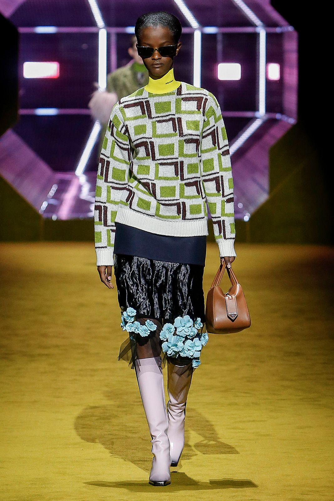 28 Prada Donna F W22.jpg