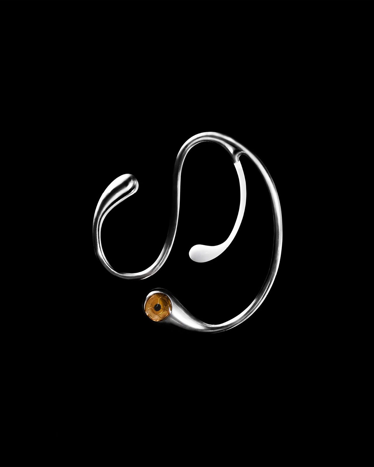 ALTER-EARCUFF-IN-SILVER-02_NO-GRAPHIC.jpg