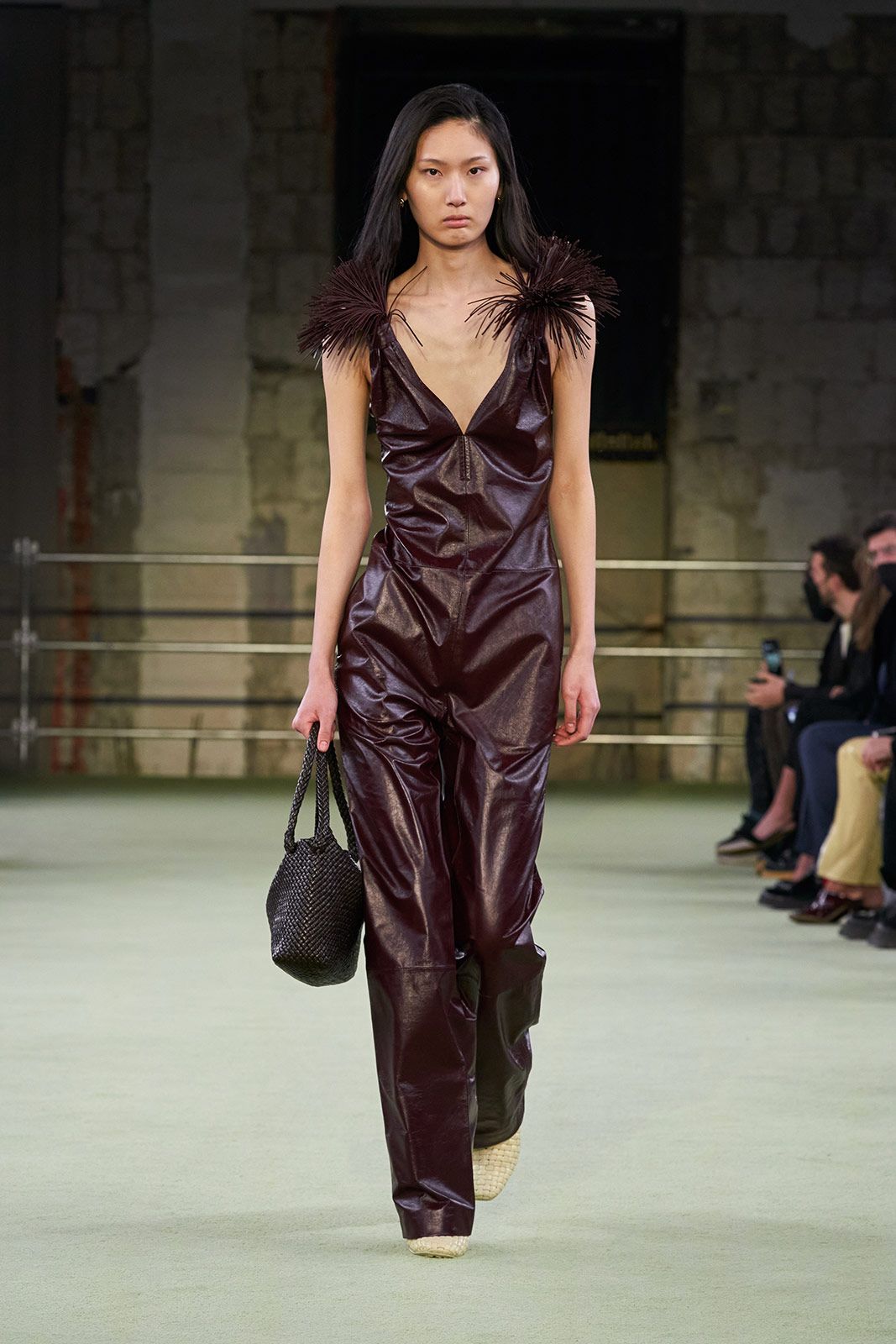 Bottega Veneta W22 007.jpg