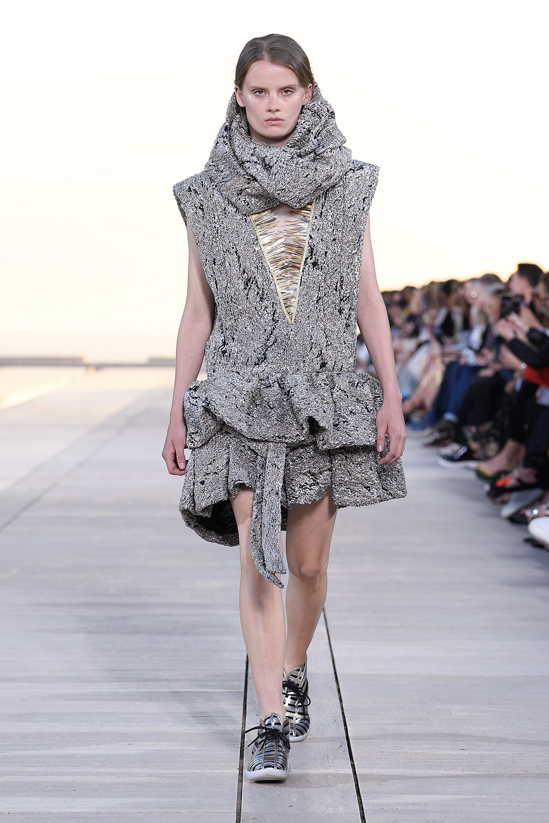 Louis Vuitton Cruise 2023 Metalmagazine 5.jpg