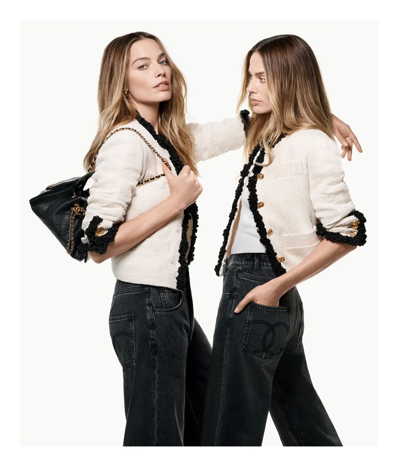 metal-chanel-25-handbag-03.webp