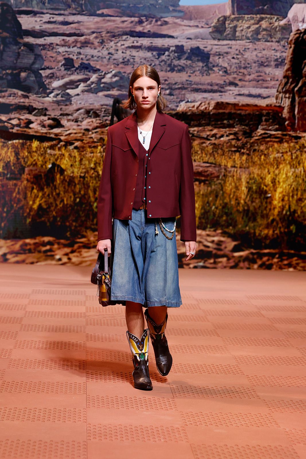 LOUIS_VUITTON_MENS_FALL_WINTER_2024_14.jpg
