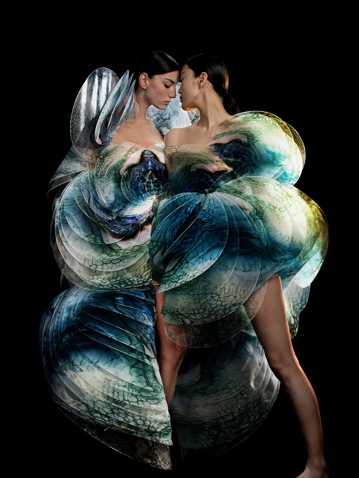 Iris_van_herpen_exhibit_4.jpg