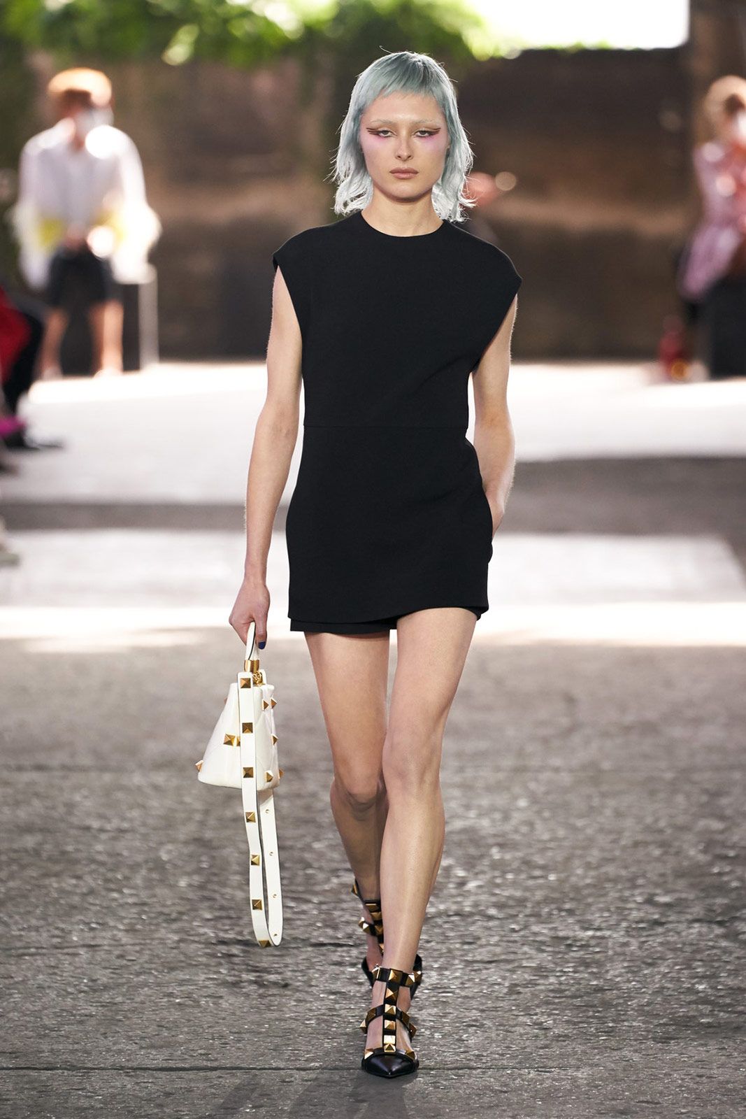 Valentino Metalmagazine 2.jpg