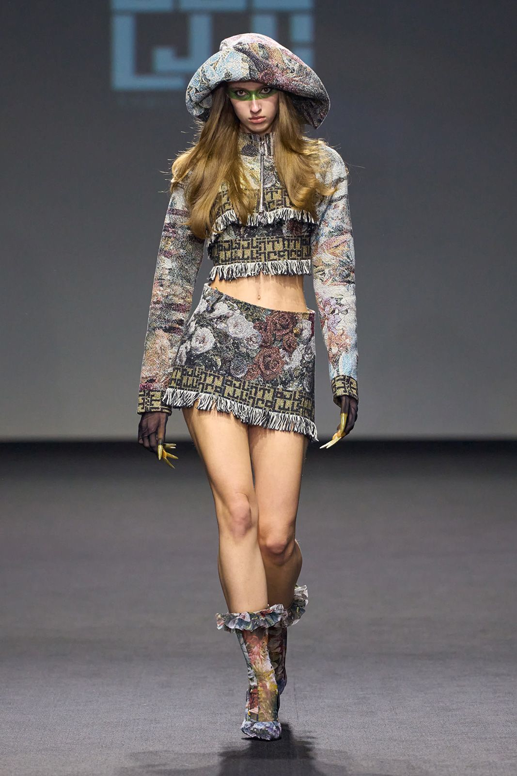 TARA-BABYLON_DUBAI-FASHION-WEEK_AW25-26_007.jpg
