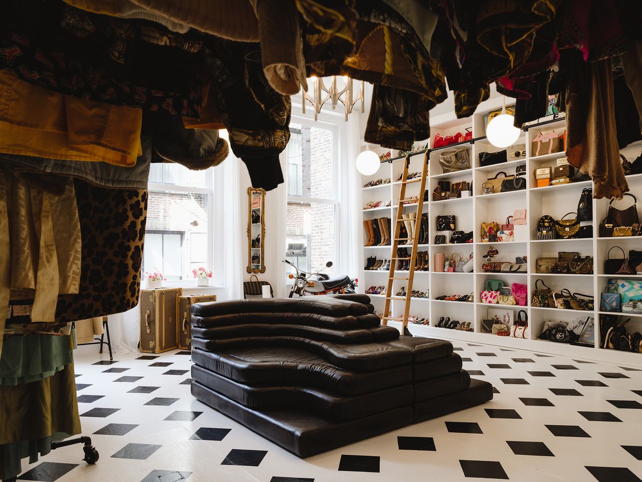 Salon21x Treasuresof New York 1.jpg