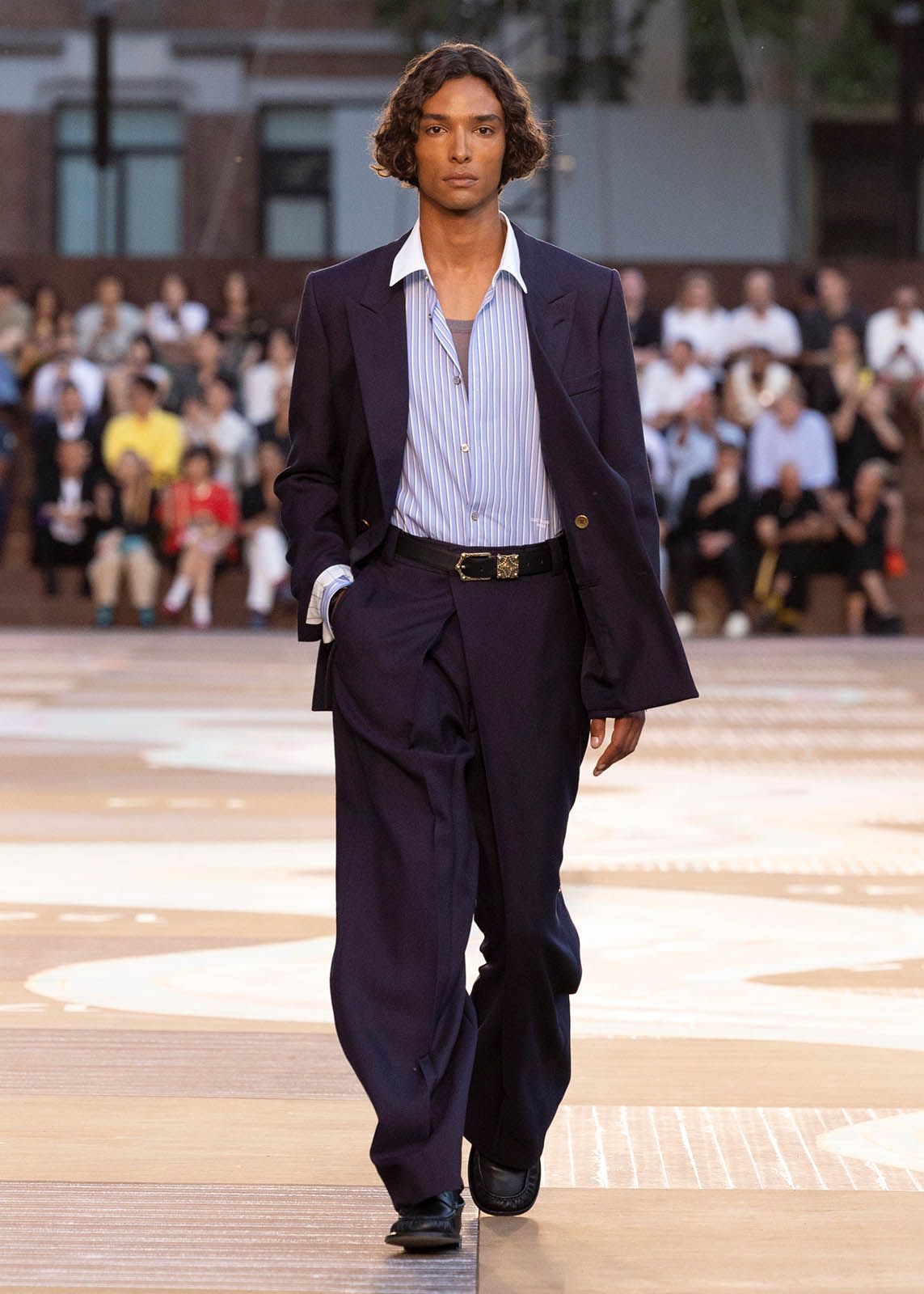 LOUIS-VUITTON-MEN-SPRING-SUMMER-2026-SHOW-LOOK_1.jpg