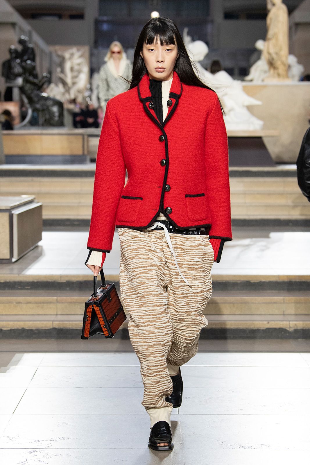 Louis Vuitton F W22 Look 23.jpg