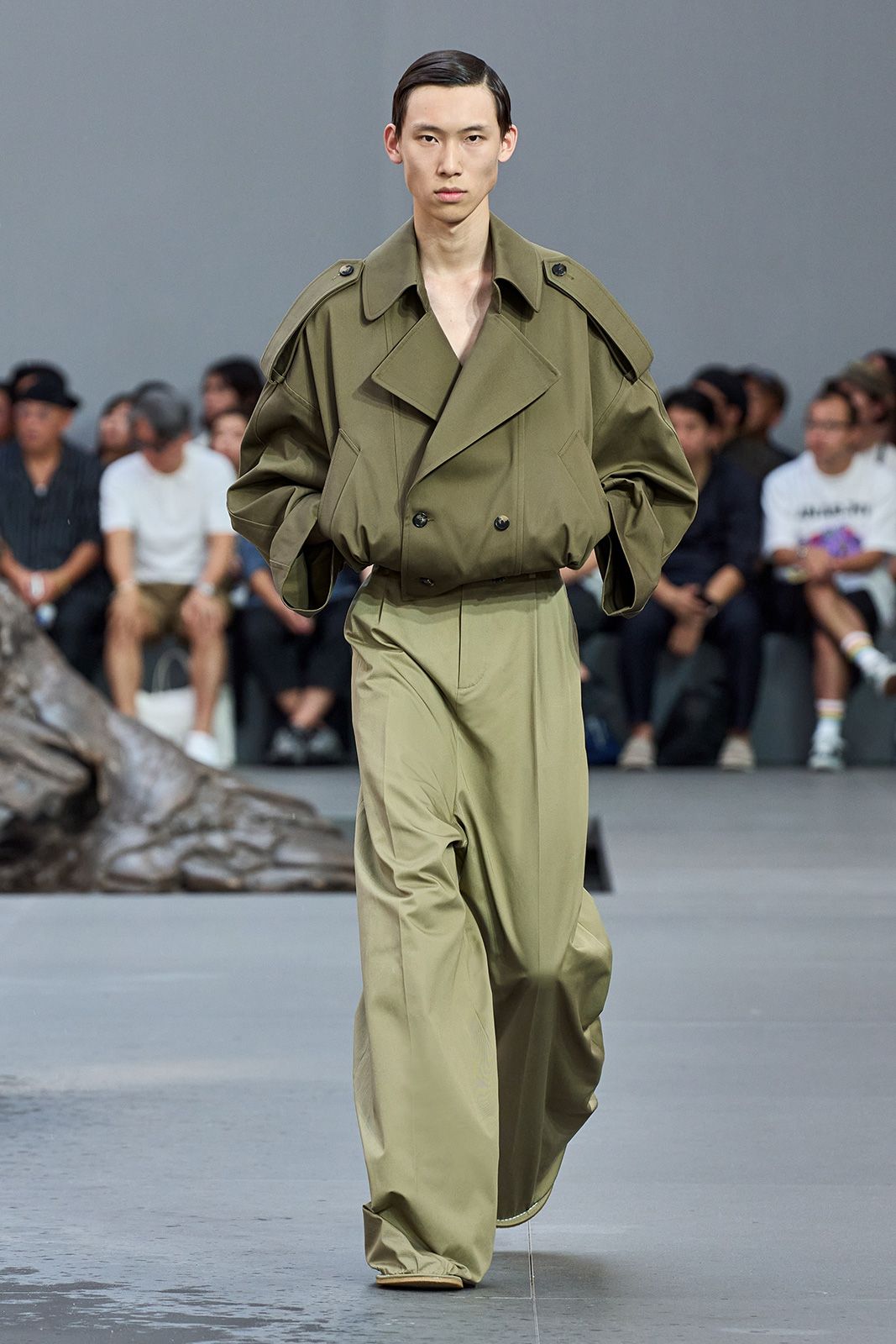 Loewe S S 2024 16.jpg
