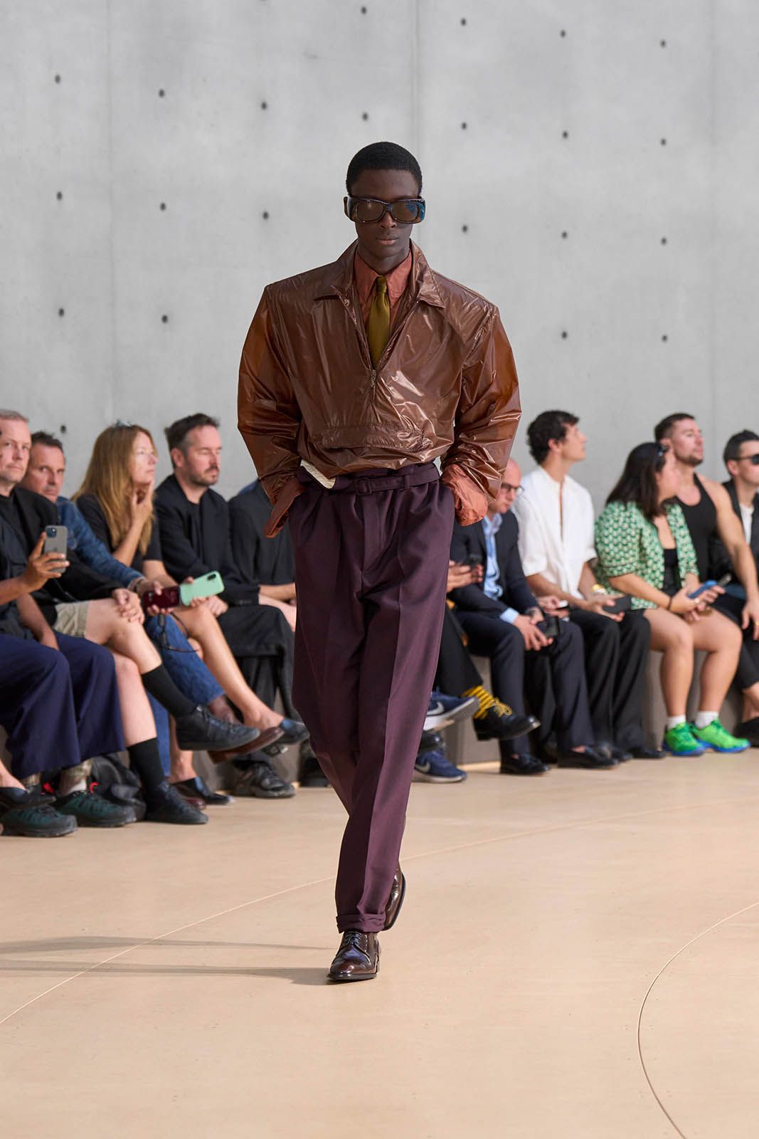 SAINT LAURENT_FASHION_SHOW_MEN_SUMMER26_RUNWAY_19.jpg