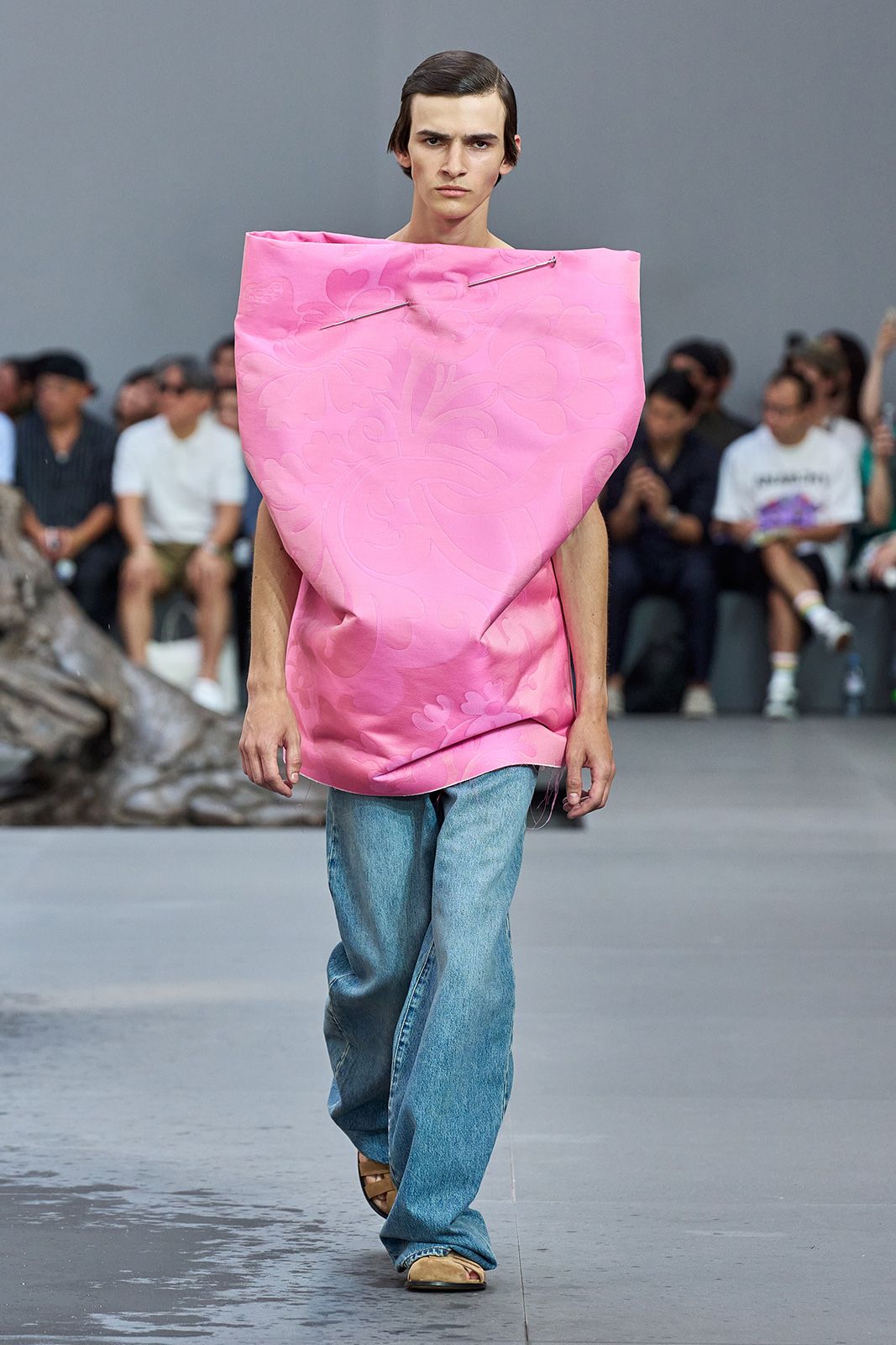 Loewe S S 2024 13.jpg