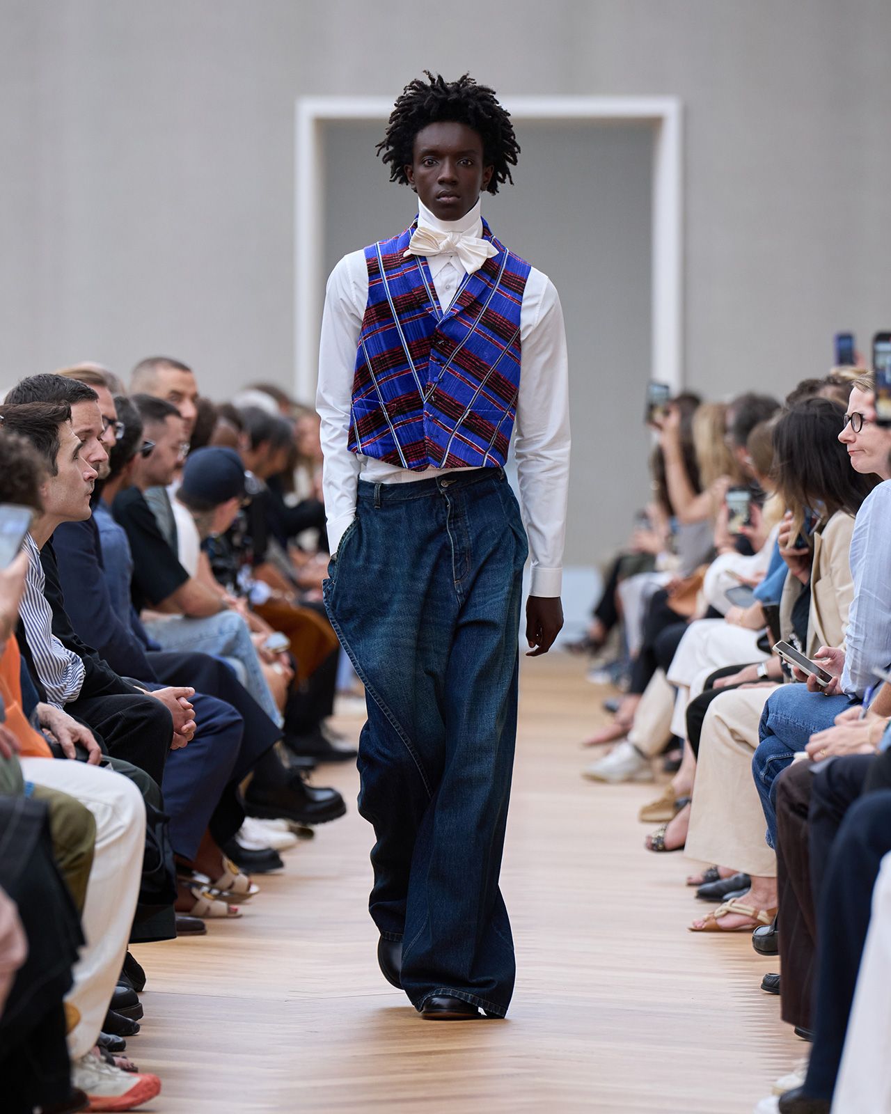 DIOR-SUMMER-2026-COLLECTION_VISUELS_LOOK-RUNWAY_13.jpg